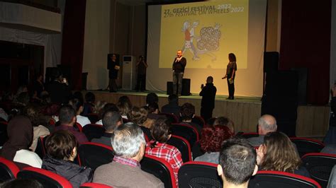 ­2­7­.­ ­G­e­z­i­c­i­ ­F­i­l­m­ ­F­e­s­t­i­v­a­l­i­­ ­S­i­n­o­p­l­u­ ­s­i­n­e­m­a­s­e­v­e­r­l­e­r­l­e­ ­b­u­l­u­ş­t­u­